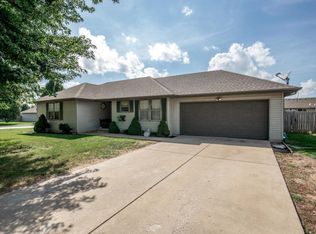 209 Arrowhead Rd, Willard, MO 65781