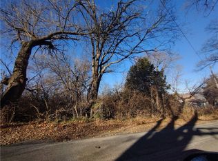 1215 SE Lime St, Topeka, KS 66607