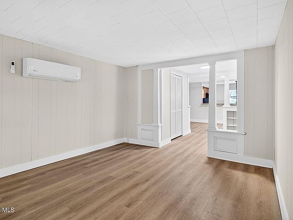 3rd image of 1512 Broadway