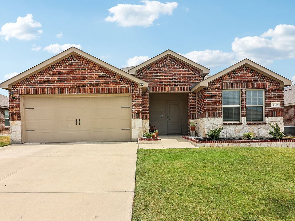 1st image of 907 Farmstead Way