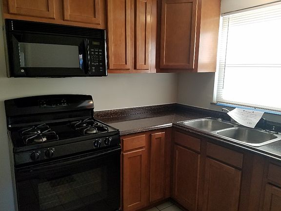 3rd image of 7920 Cherrywood Ct