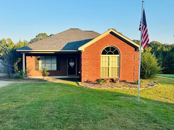 1746 Henderson Hwy, Troy, AL 36079