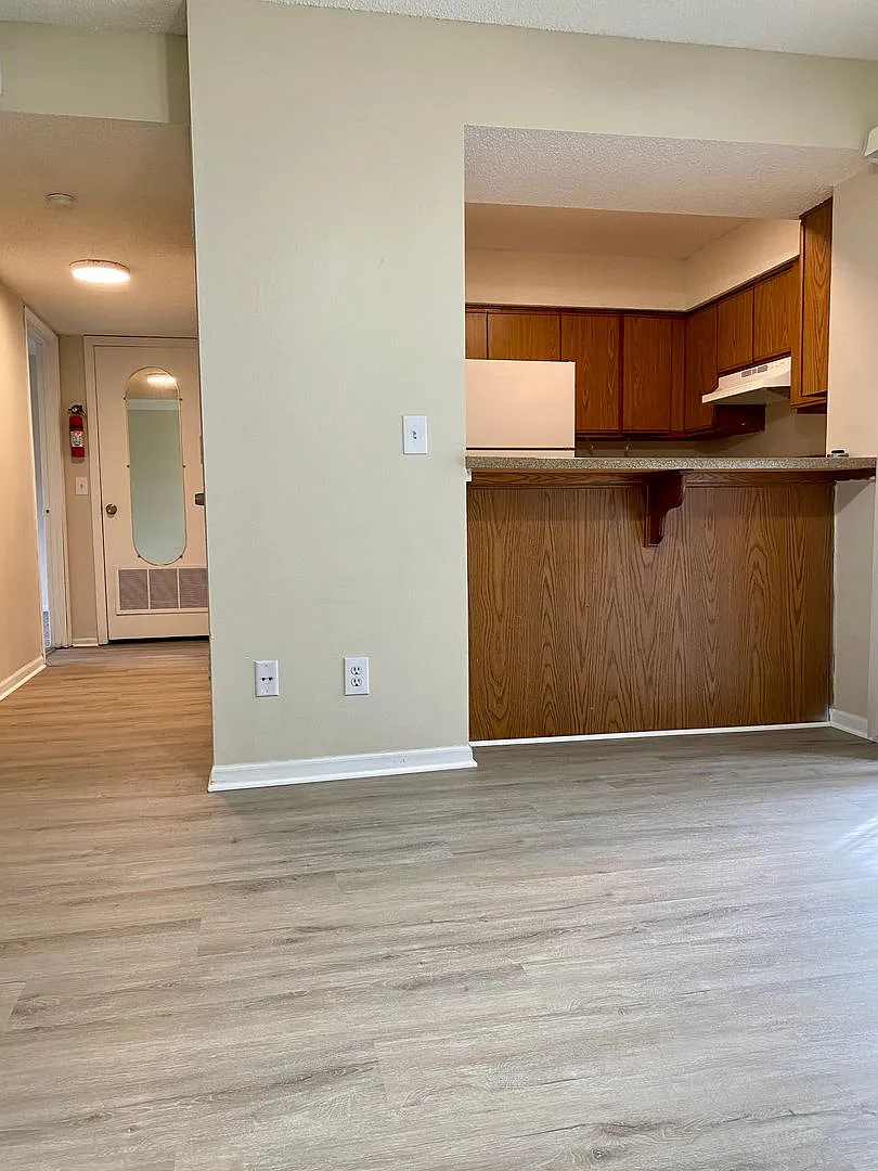 Highly Sought After Shawnee Location - 2BR Apartments with In Unit Laundry and Patios! — Photo 4