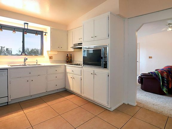 5th image of 5508 N Maria Dr