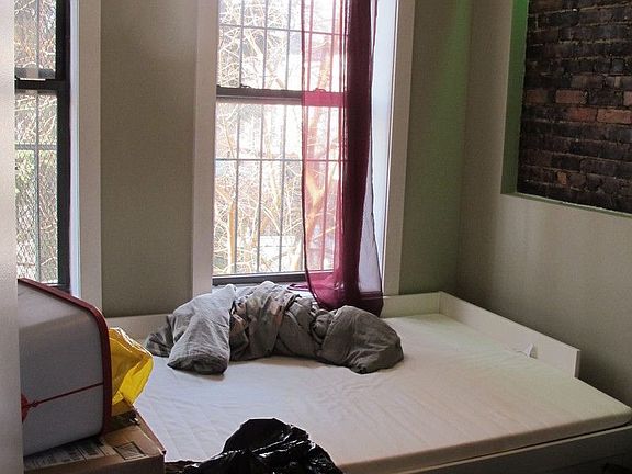 3rd image of 399 Bleecker St #2D