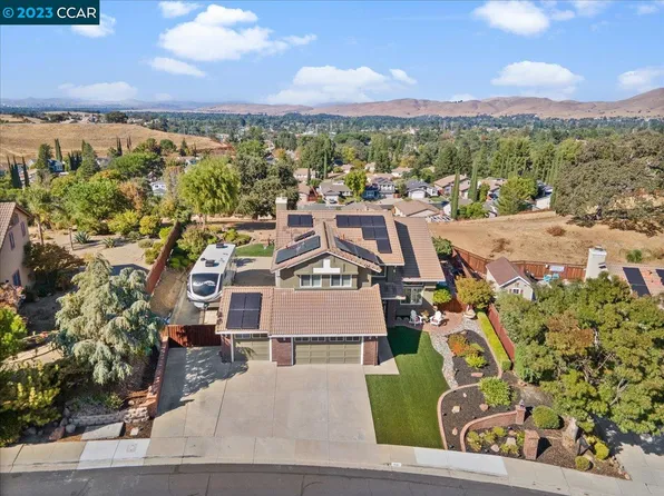 1121 Glenwillow Ln, Concord, CA 94521