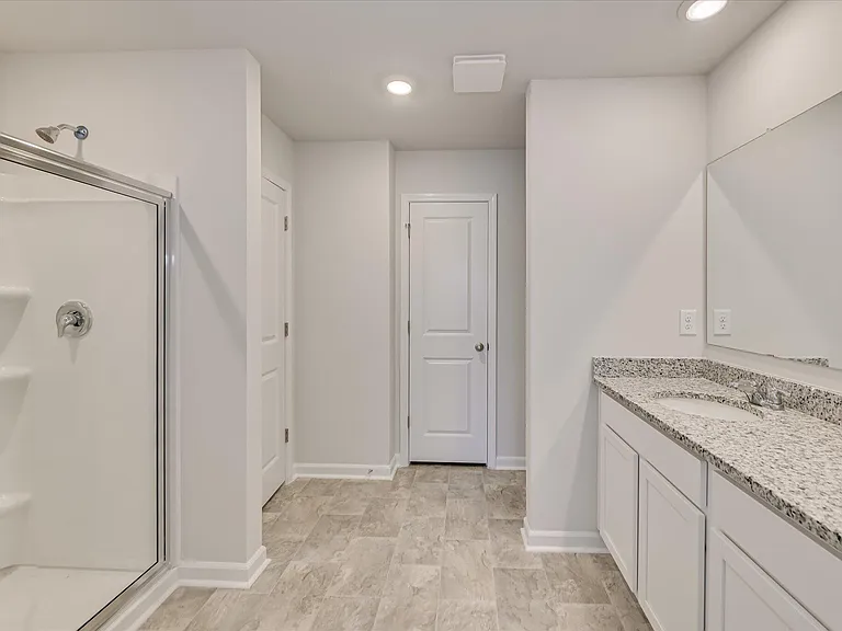 811 Grovebury Ct — Photo 17