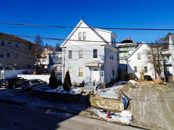 61 Knox St, Lawrence, MA 01841