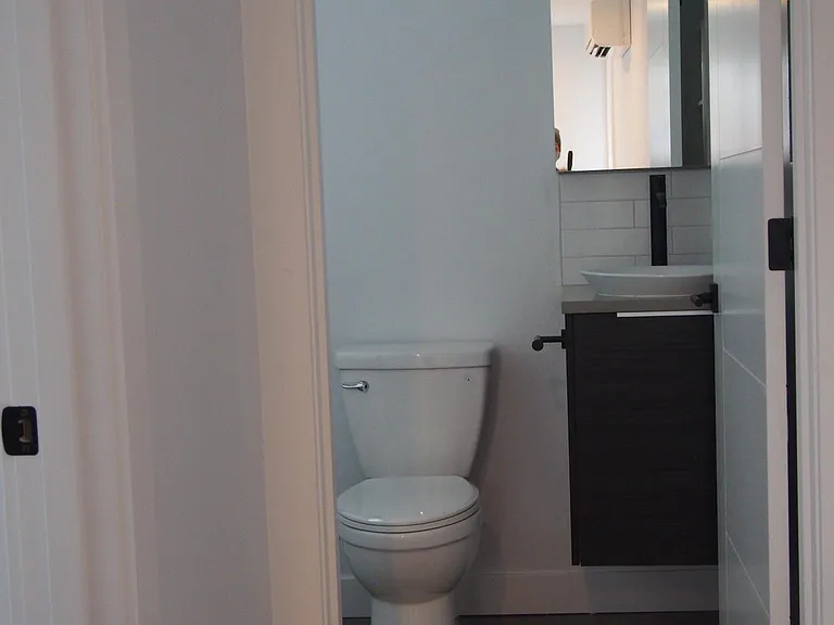 2761 E Yesler Way — Photo 20
