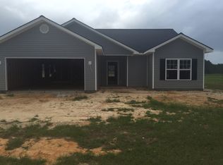 5716 Meadow Wood Dr, Blackshear, GA 31516