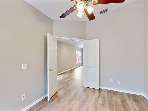 4th image of 18124 Lembrecht Way