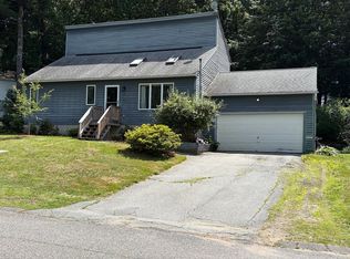 16 Clark St, Belchertown, MA 01007