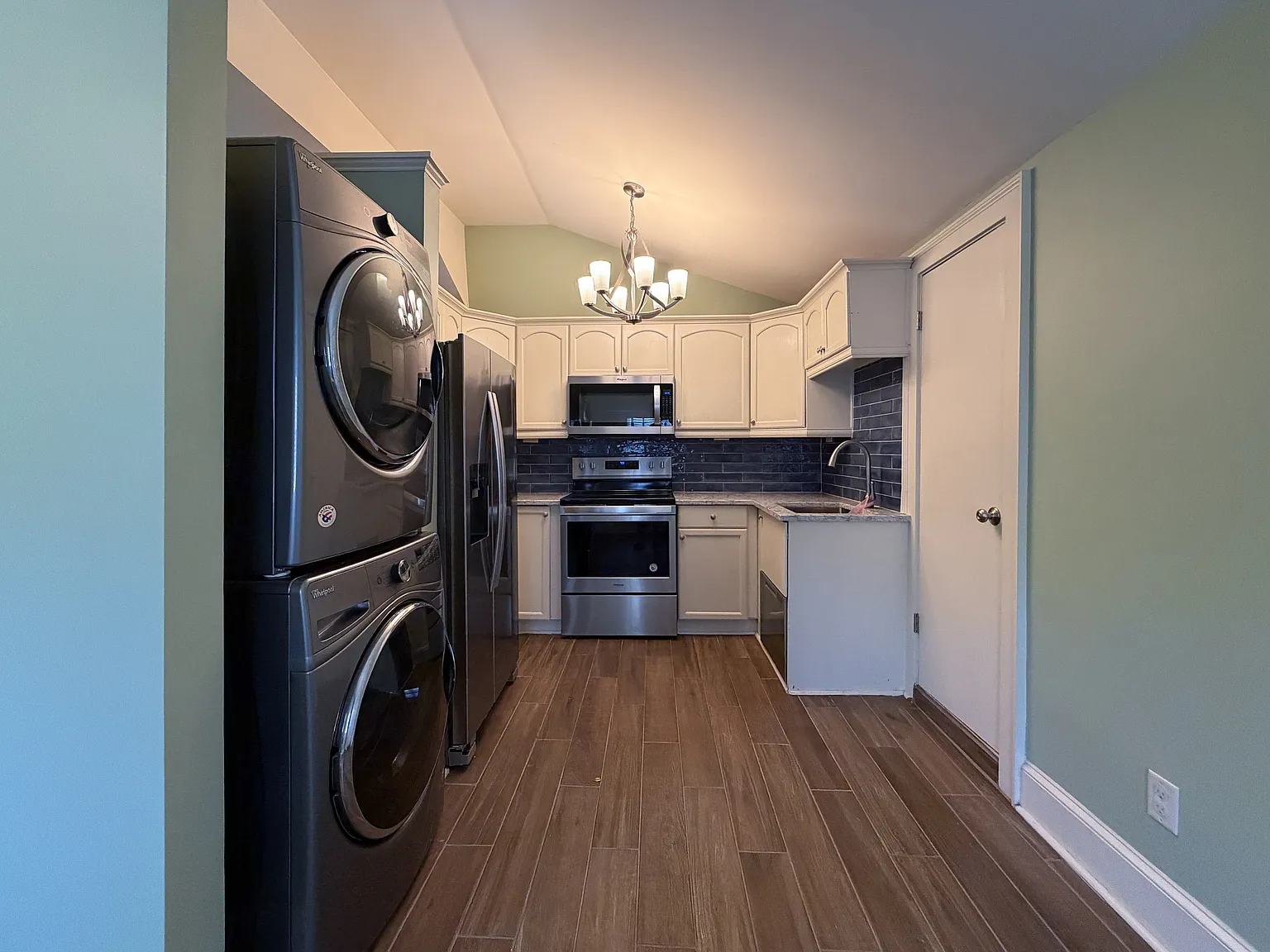1 bed, 500 sqft, $1,600 — Photo 3