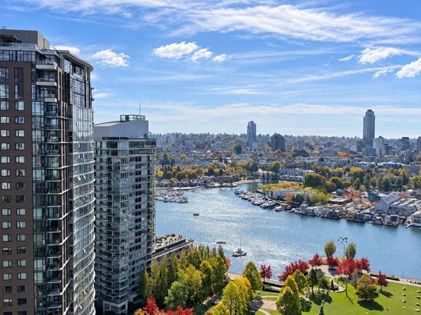 1495 Richards St #2905, Vancouver, BC V6Z 3E3