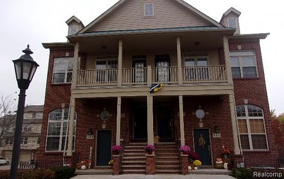 1st image of 417 Boardwalk Dr