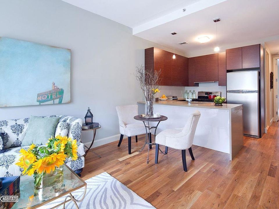 1st image of 86 S 1st St APT 1a