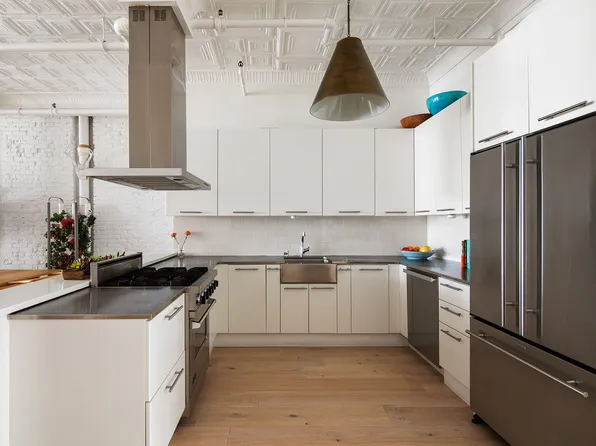 75 Grand Street image 8 of 19