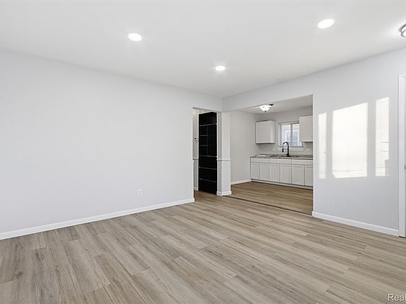 5th image of 14731 Stephens Dr