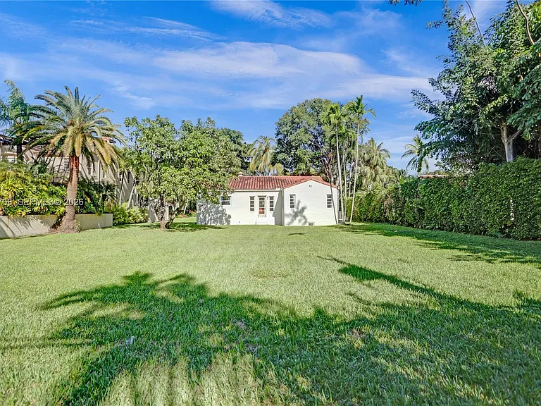 2214 Segovia Cir — Photo 33