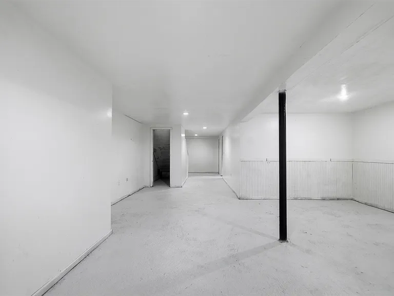 8 Ash St — Photo 25