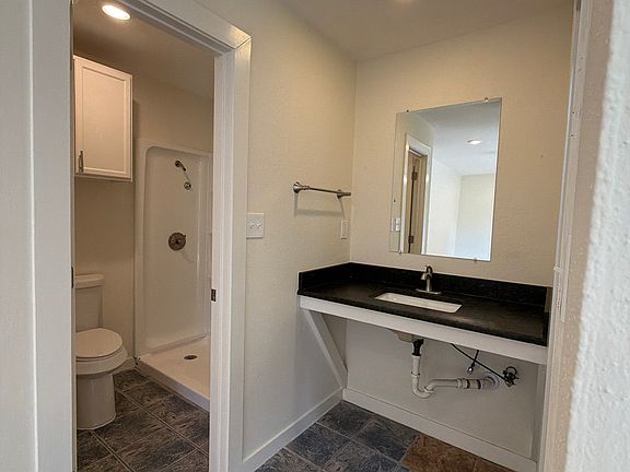 5th image of 1710A Royal Hill Dr #A