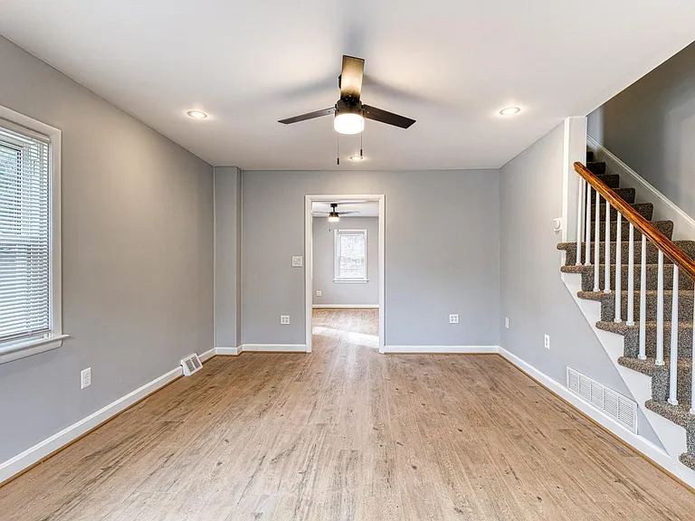 16 S Kelly Ave — Photo 10
