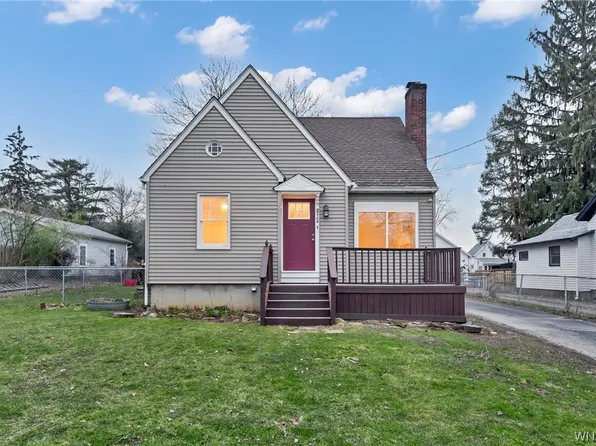 2769 1st St, Eden, NY 14057