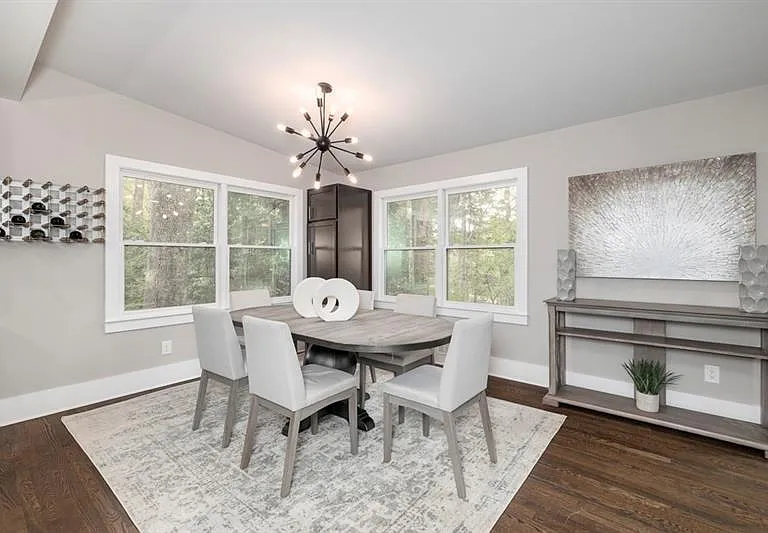 1921 Walthall Dr NW — Photo 10
