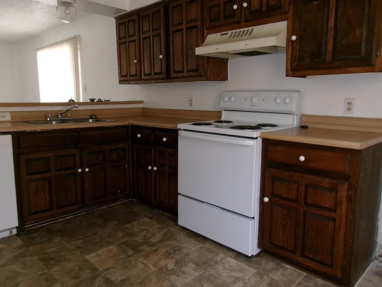 754 E Warrior Trl #D — Photo 9