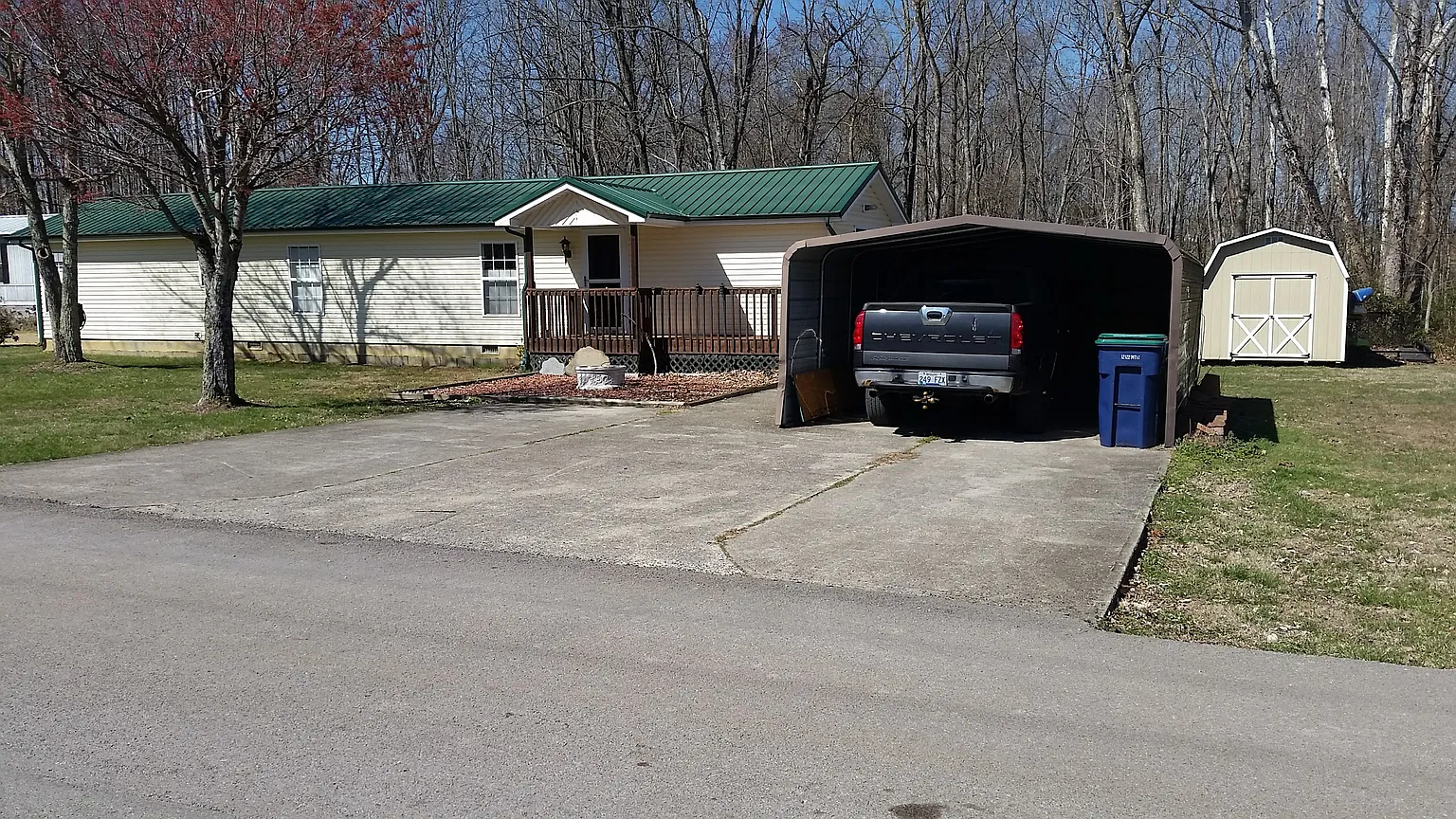 31 Lakeview Dr photo 1