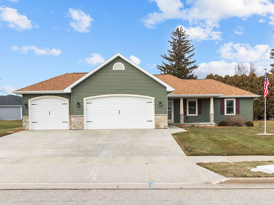 914 Duke St, Brownsville, WI 53006 Zillow