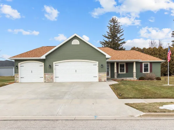 914 Duke St, Brownsville, WI 53006