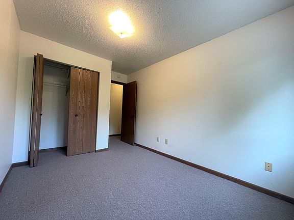 3rd image of 34 Lincoln Ave #5