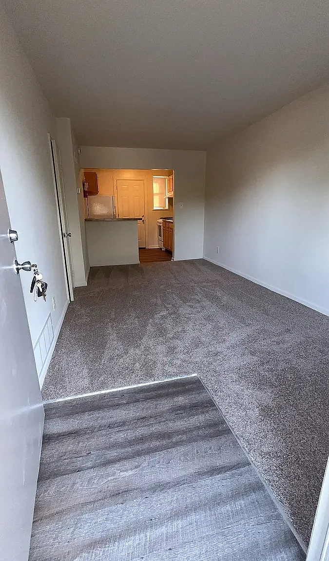 2 bed, 650 sqft, $1,159 — Photo 2
