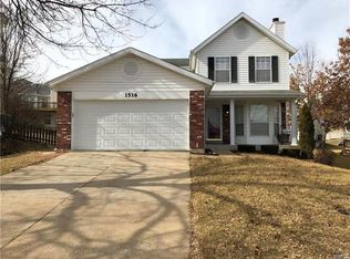 1516 Wild Berry Ct, Ballwin, MO 63021