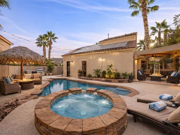 11004 Cliff Swallow Ave, Las Vegas, NV 89144