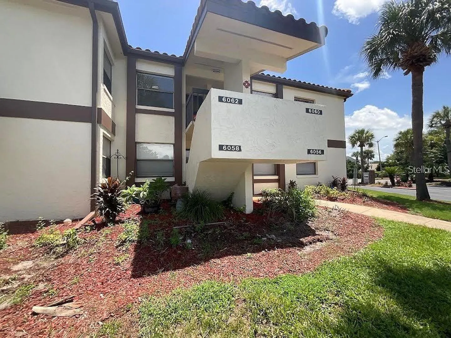 Spacious 2-Bedroom, 2-Bath Condo in Guard-Gated Community — Photo 1