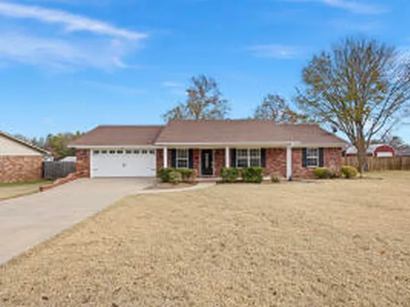 100 Heathcoat Dr, Pottsville, AR 72858