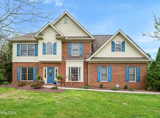 517 Dixie Meadows Dr, Lenoir City, TN 37772