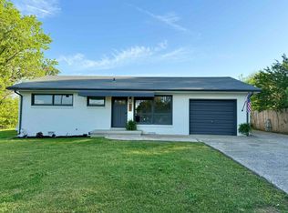 102 Hickory Ave, Saint Joseph, TN 38481