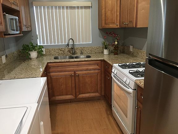 5th image of 2180 E Corson St