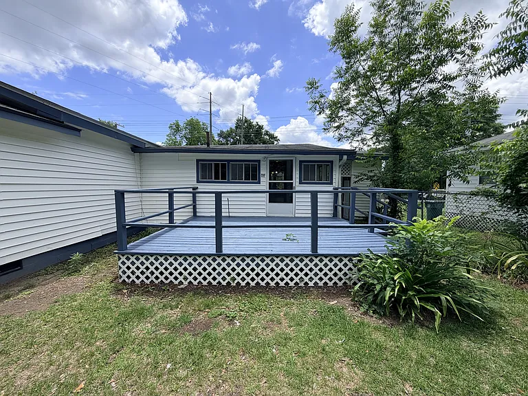 416 W Washington St — Photo 13