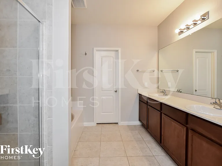 9005 Woodfern Dr — Photo 9