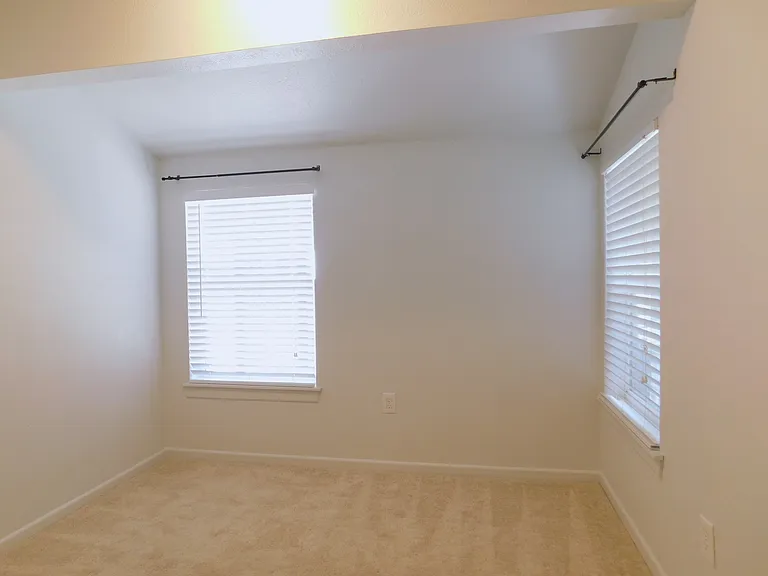 705 Sun Valley Dr — Photo 22