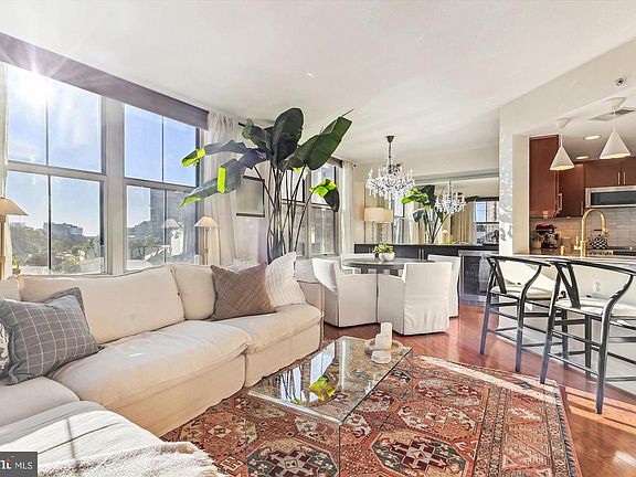 4th image of 11800 Sunset Hills Rd Unit 606