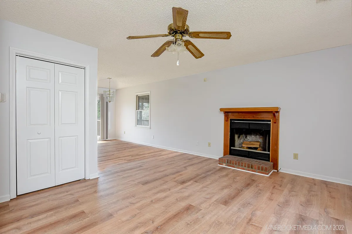 Building Photo - 3949 Silver Chalice Dr