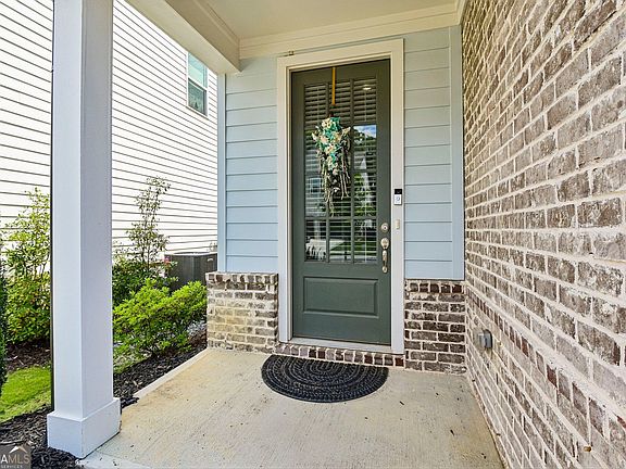 2nd image of 4083 Halton Rd
