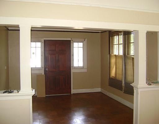 2nd image of 2200 Soniat St