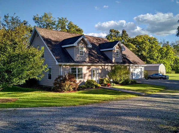 42 Fish Pond Ln, Ulster, PA 18850