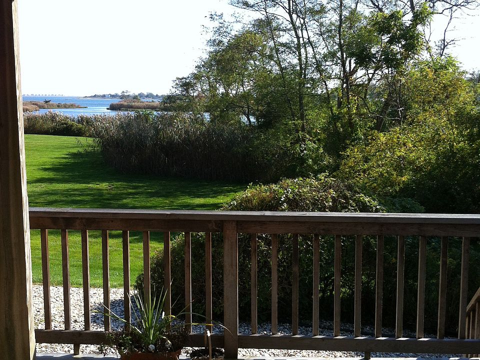 61 Pameeches Path, East Moriches, NY 11940 Zillow